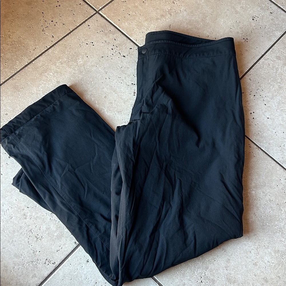 Mountain Hardware Black Women's Pants size 16 Alpine Light - Picture 3 of 9